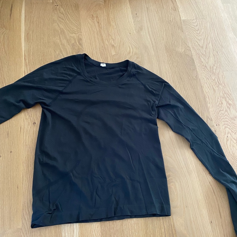 Lululemon Black Long Sleeve Shirt